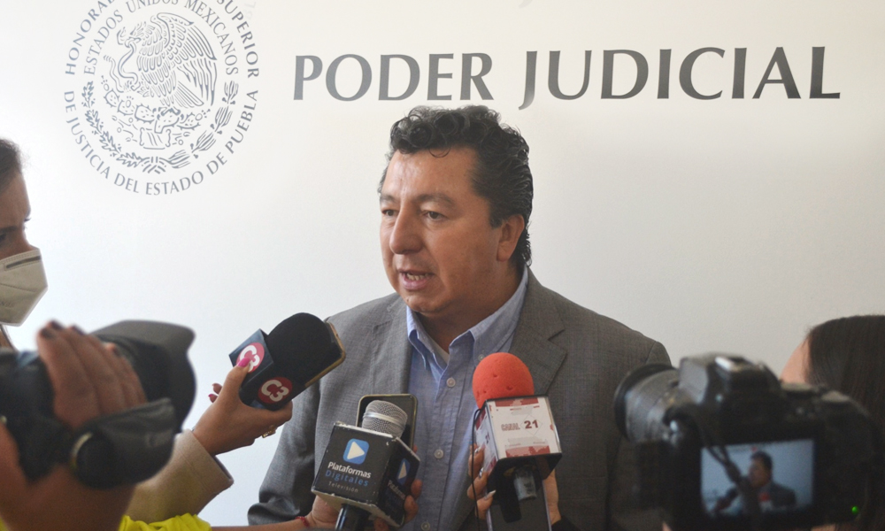 Entrevista, de diversos medios de comunicación, al Abogado Gustavo Aco sobre la primer Audiencia en Casa de Justicia de Chignahuapan, ante el Juez del distrito judicial de Alatriste.